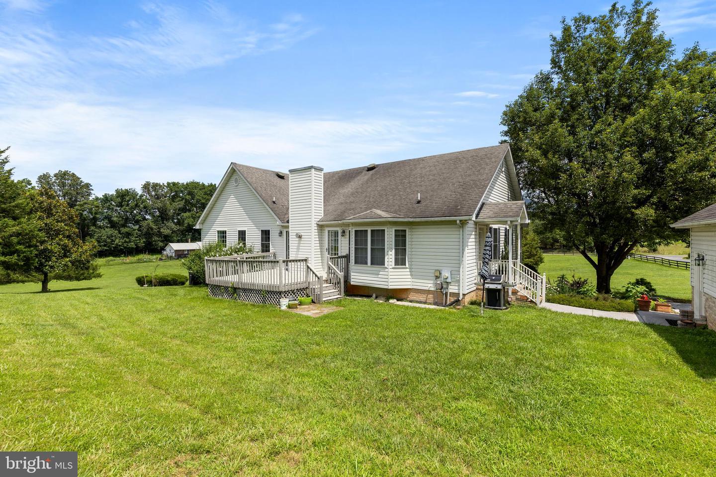 40 MEADOWBROOK CT, BENTONVILLE, Virginia 22610, 3 Bedrooms Bedrooms, ,2 BathroomsBathrooms,Residential,For sale,40 MEADOWBROOK CT,VAWR2011816 MLS # VAWR2011816