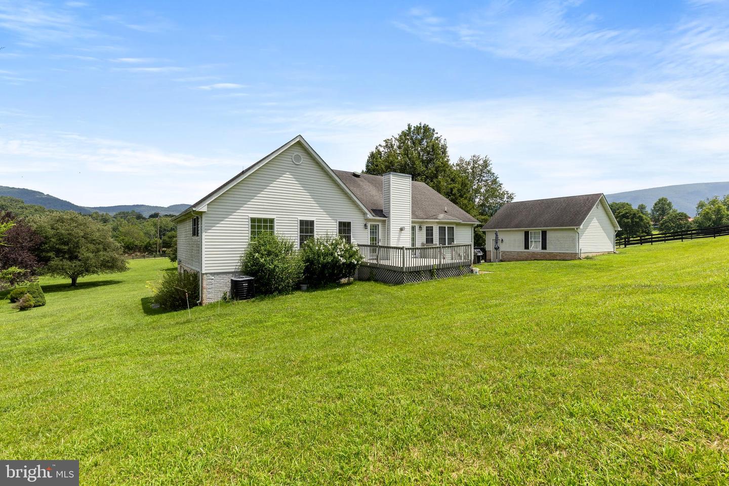 40 MEADOWBROOK CT, BENTONVILLE, Virginia 22610, 3 Bedrooms Bedrooms, ,2 BathroomsBathrooms,Residential,For sale,40 MEADOWBROOK CT,VAWR2011816 MLS # VAWR2011816