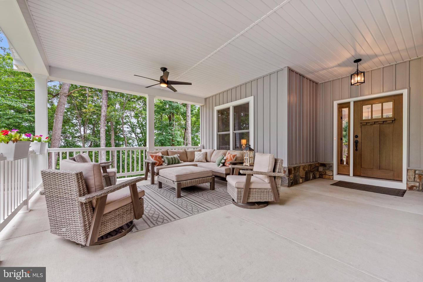 601 FALL RUN LN, WINCHESTER, Virginia 22602, 3 Bedrooms Bedrooms, ,2 BathroomsBathrooms,Residential,For sale,601 FALL RUN LN,VAFV2035634 MLS # VAFV2035634
