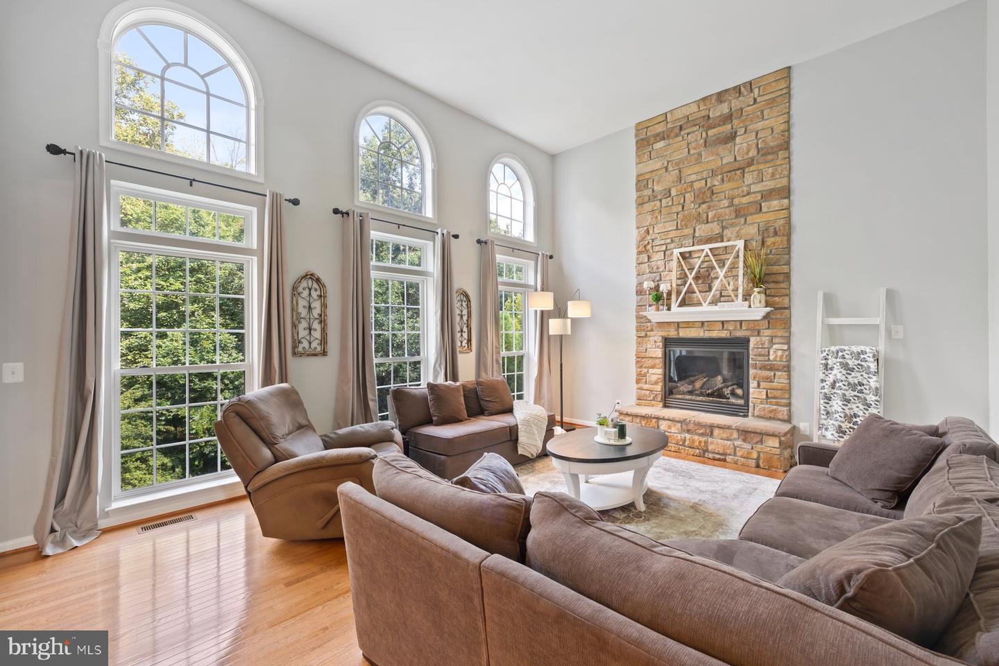 21030 COURTLAND VILLAGE DR, LEESBURG, Virginia 20175, 4 Bedrooms Bedrooms, ,3 BathroomsBathrooms,Residential,For sale,21030 COURTLAND VILLAGE DR,VALO2103084 MLS # VALO2103084