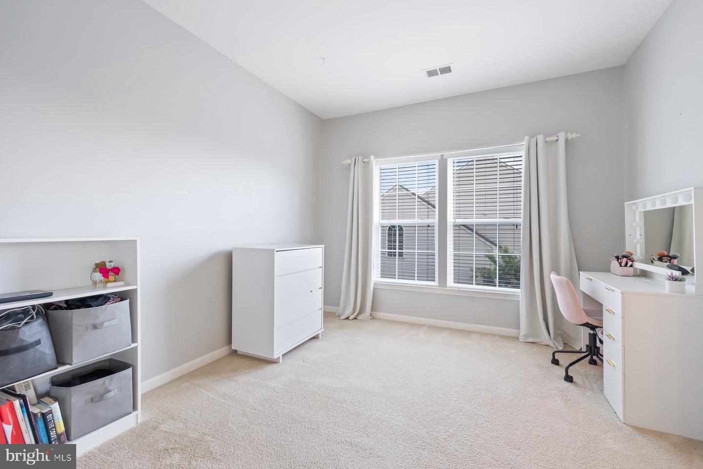 21030 COURTLAND VILLAGE DR, LEESBURG, Virginia 20175, 4 Bedrooms Bedrooms, ,3 BathroomsBathrooms,Residential,For sale,21030 COURTLAND VILLAGE DR,VALO2103084 MLS # VALO2103084
