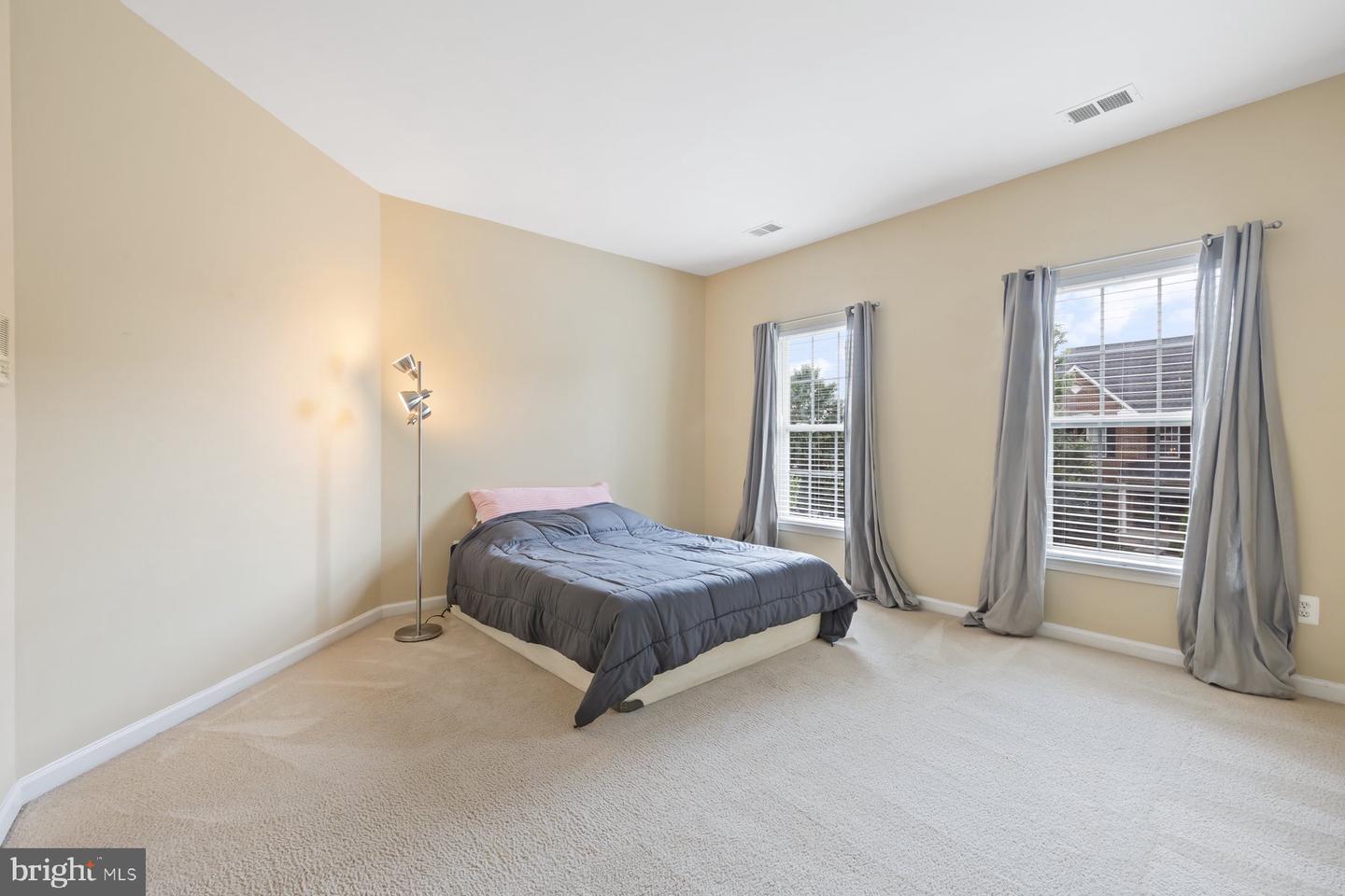 21030 COURTLAND VILLAGE DR, LEESBURG, Virginia 20175, 4 Bedrooms Bedrooms, ,3 BathroomsBathrooms,Residential,For sale,21030 COURTLAND VILLAGE DR,VALO2103084 MLS # VALO2103084