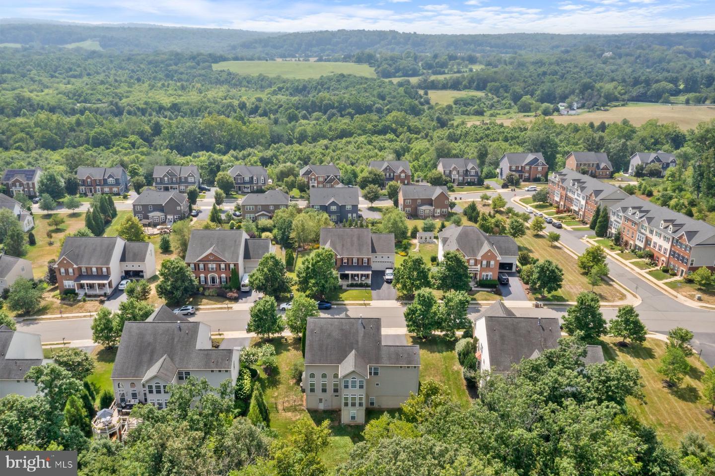 21030 COURTLAND VILLAGE DR, LEESBURG, Virginia 20175, 4 Bedrooms Bedrooms, ,3 BathroomsBathrooms,Residential,For sale,21030 COURTLAND VILLAGE DR,VALO2103084 MLS # VALO2103084