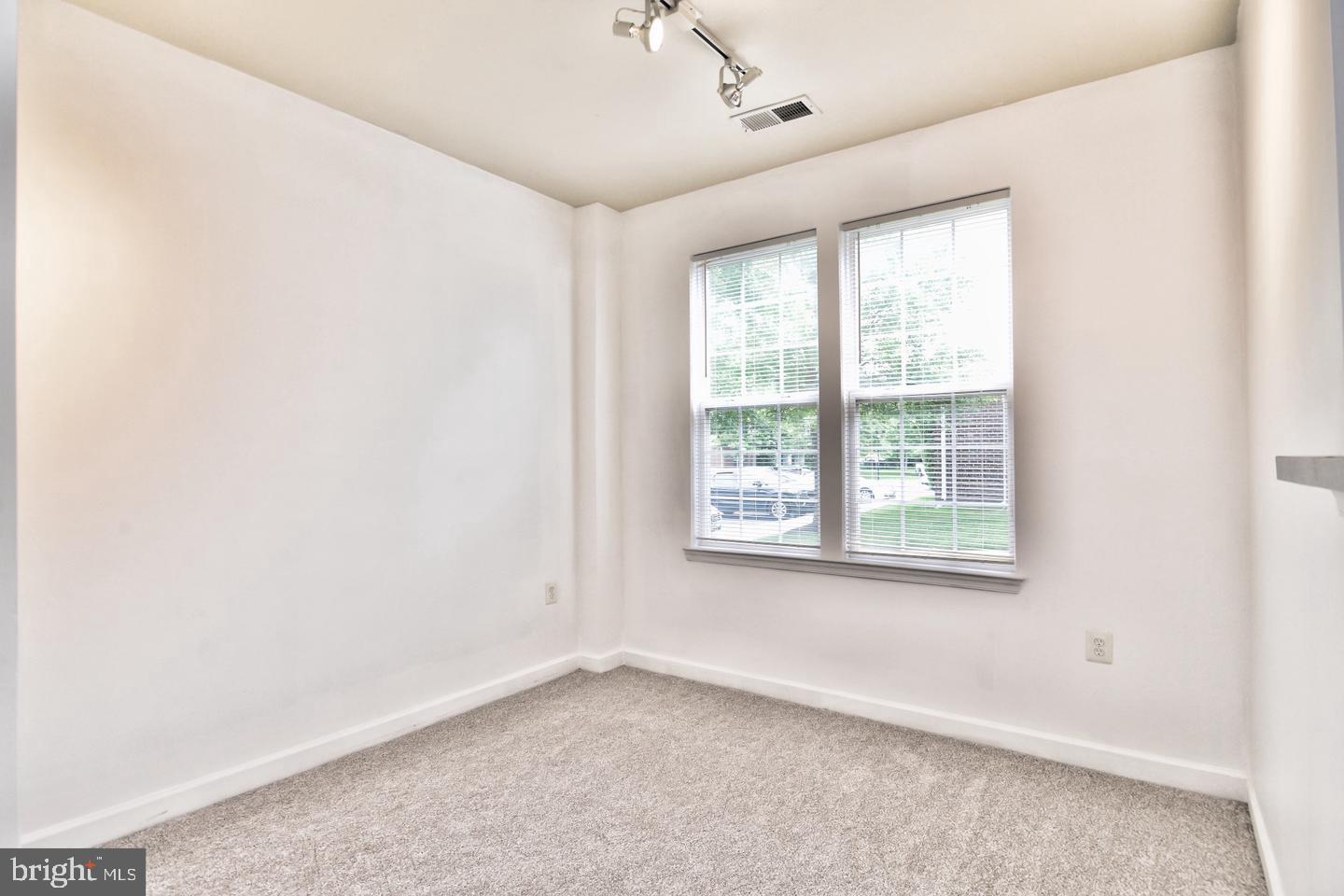 22687 BLUE ELDER TER #104, BRAMBLETON, Virginia 20148, 1 Bedroom Bedrooms, ,1 BathroomBathrooms,Residential,For sale,22687 BLUE ELDER TER #104,VALO2103096 MLS # VALO2103096