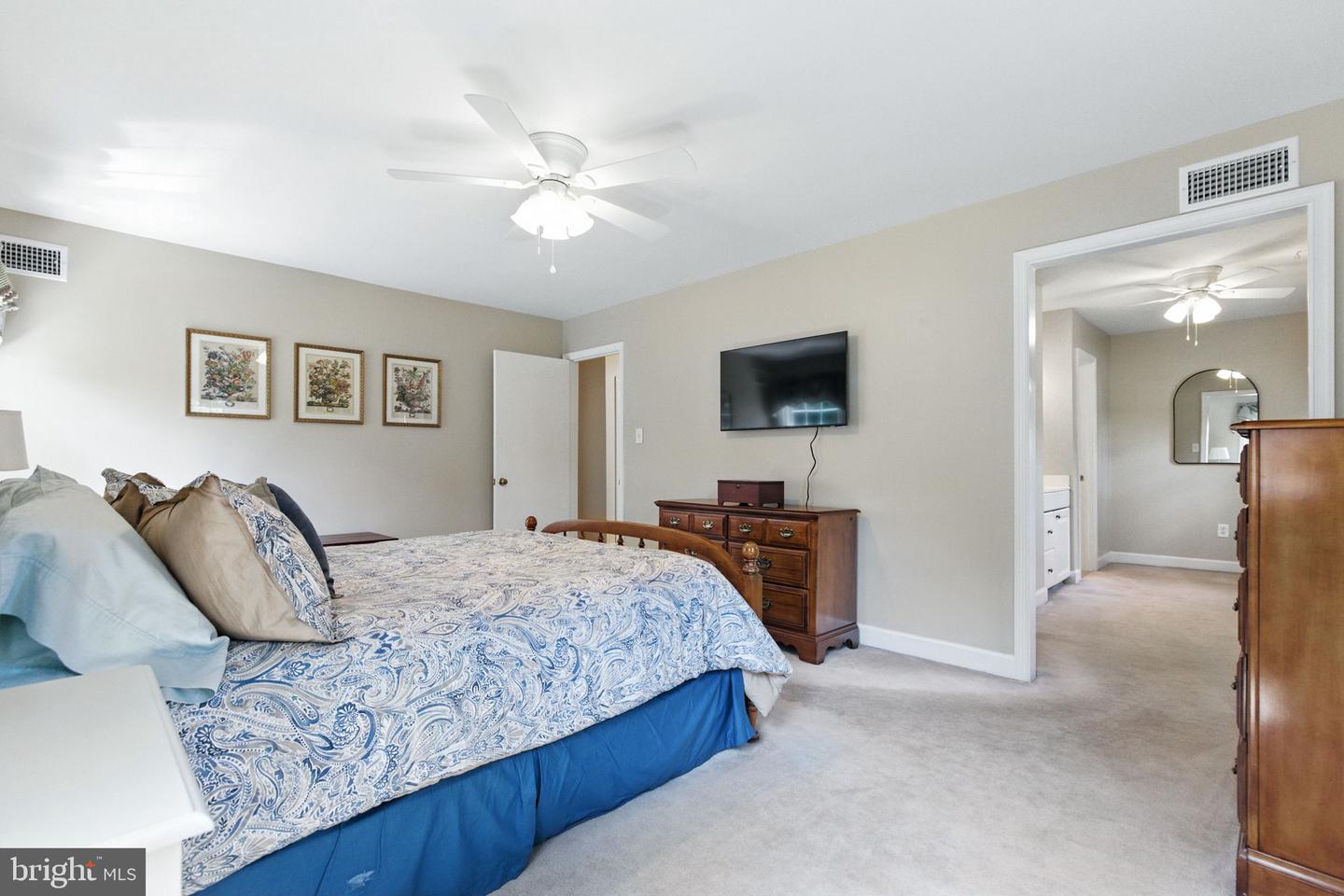 8323 EPINARD CT, ANNANDALE, Virginia 22003, 4 Bedrooms Bedrooms, ,3 BathroomsBathrooms,Residential,For sale,8323 EPINARD CT,VAFX2257348 MLS # VAFX2257348