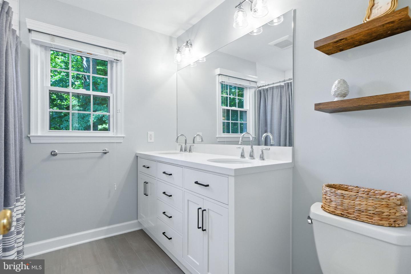 8323 EPINARD CT, ANNANDALE, Virginia 22003, 4 Bedrooms Bedrooms, ,3 BathroomsBathrooms,Residential,For sale,8323 EPINARD CT,VAFX2257348 MLS # VAFX2257348