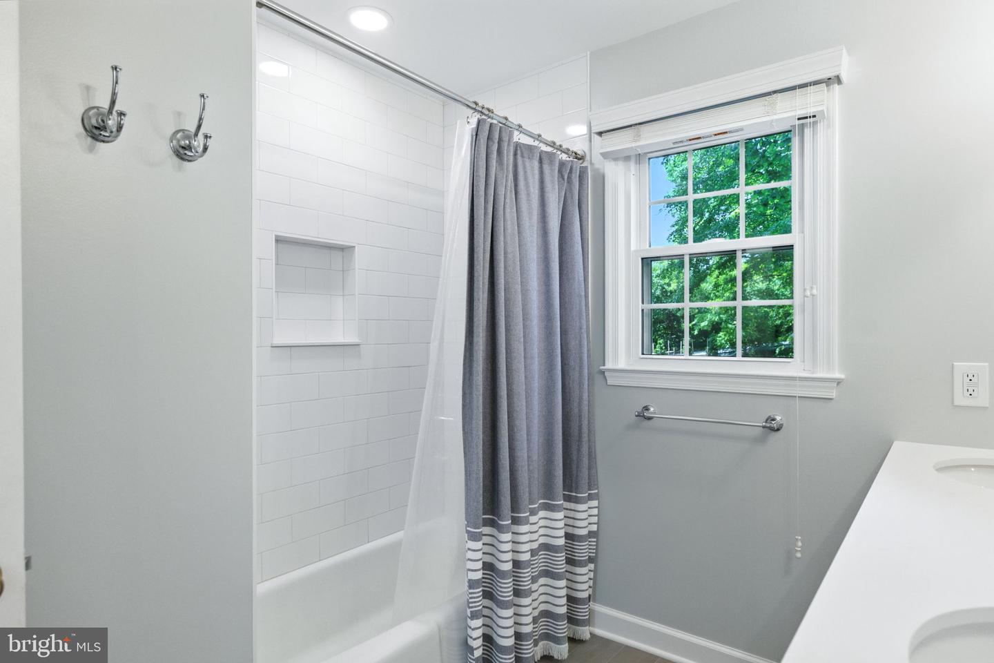 8323 EPINARD CT, ANNANDALE, Virginia 22003, 4 Bedrooms Bedrooms, ,3 BathroomsBathrooms,Residential,For sale,8323 EPINARD CT,VAFX2257348 MLS # VAFX2257348