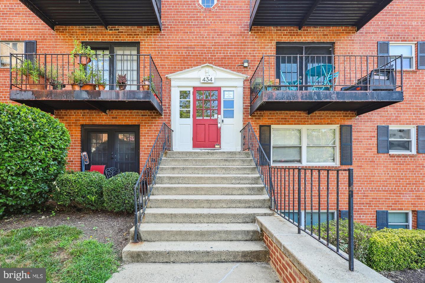 434 N ARMISTEAD ST #304, ALEXANDRIA, Virginia 22312, 1 Bedroom Bedrooms, ,1 BathroomBathrooms,Residential,For sale,434 N ARMISTEAD ST #304,VAAX2047824 MLS # VAAX2047824