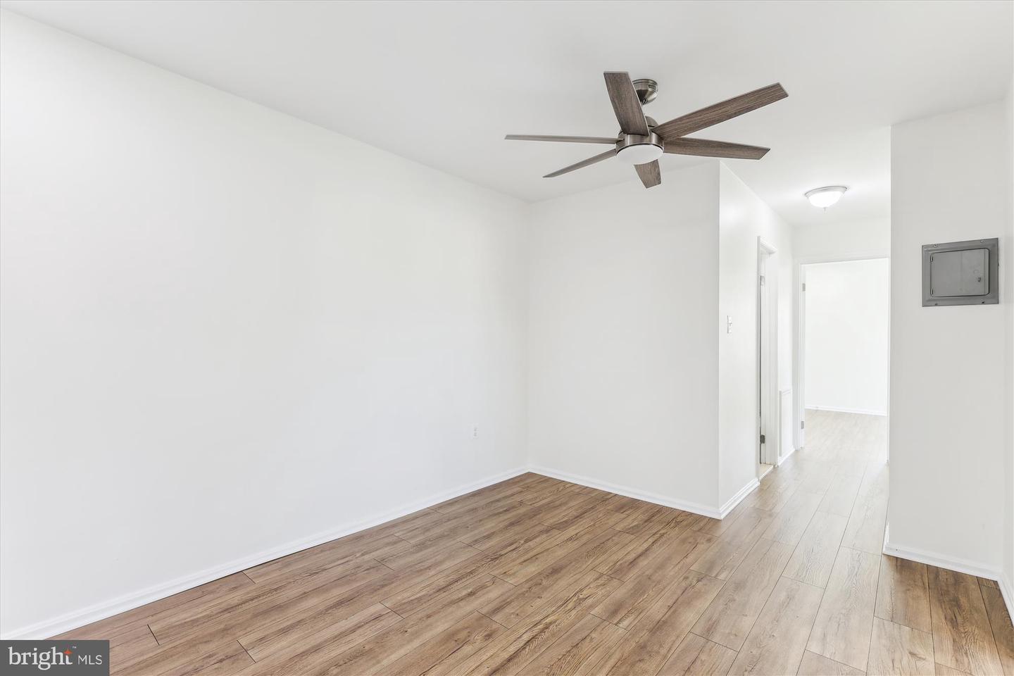 434 N ARMISTEAD ST #304, ALEXANDRIA, Virginia 22312, 1 Bedroom Bedrooms, ,1 BathroomBathrooms,Residential,For sale,434 N ARMISTEAD ST #304,VAAX2047824 MLS # VAAX2047824