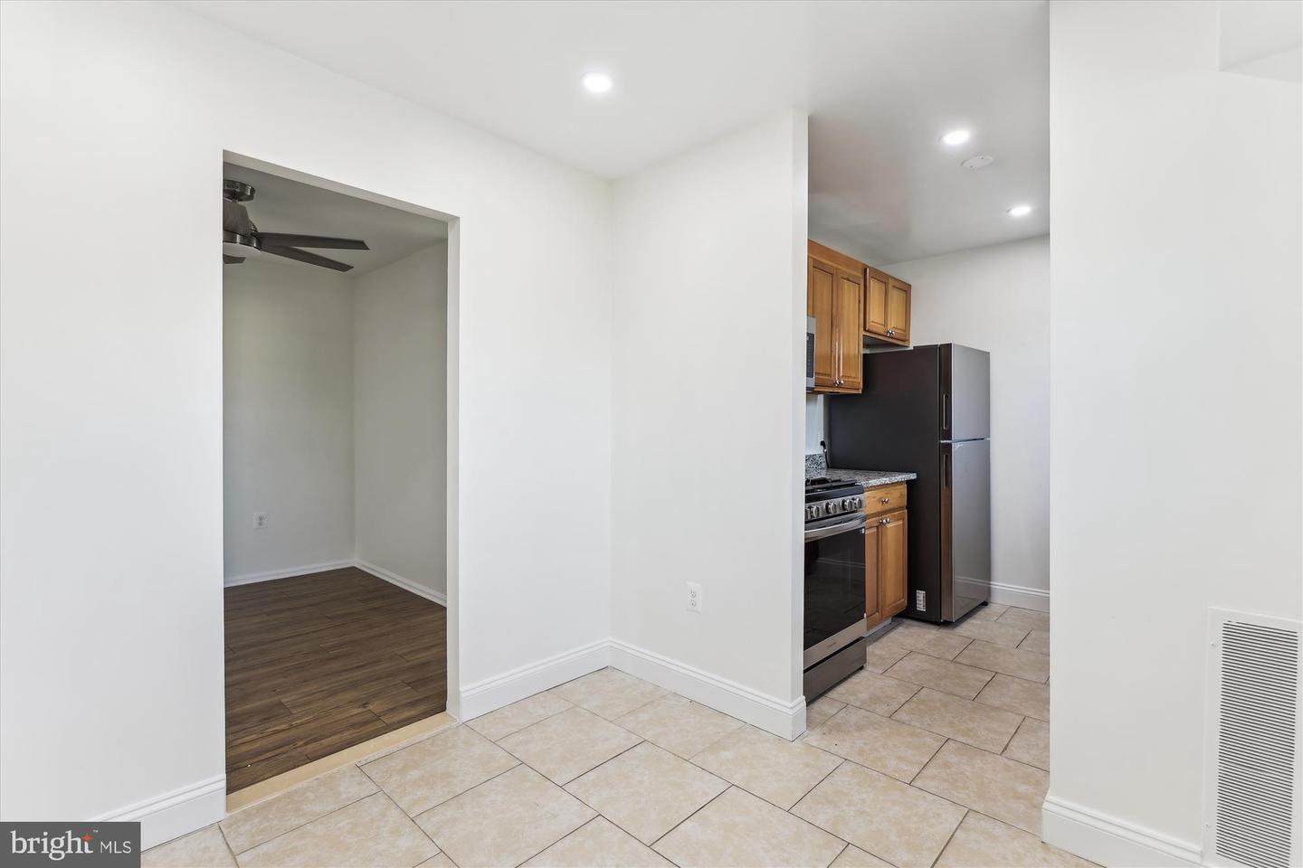 434 N ARMISTEAD ST #304, ALEXANDRIA, Virginia 22312, 1 Bedroom Bedrooms, ,1 BathroomBathrooms,Residential,For sale,434 N ARMISTEAD ST #304,VAAX2047824 MLS # VAAX2047824