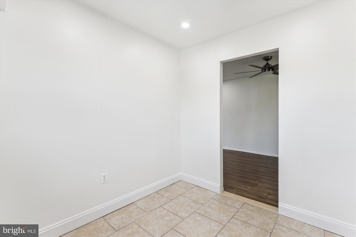 434 N ARMISTEAD ST #304, ALEXANDRIA, Virginia 22312, 1 Bedroom Bedrooms, ,1 BathroomBathrooms,Residential,For sale,434 N ARMISTEAD ST #304,VAAX2047824 MLS # VAAX2047824