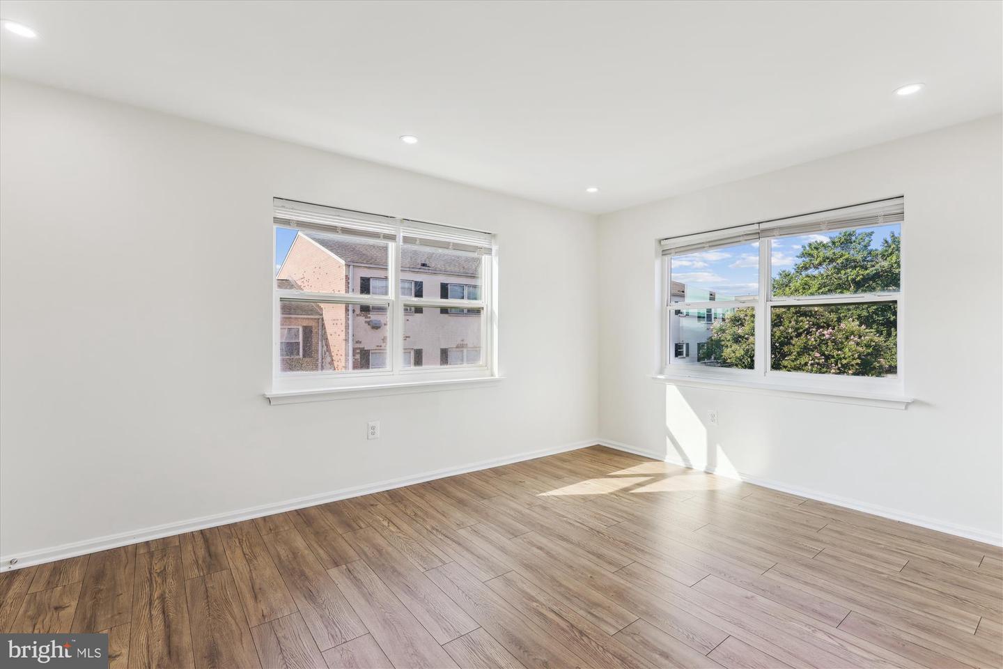 434 N ARMISTEAD ST #304, ALEXANDRIA, Virginia 22312, 1 Bedroom Bedrooms, ,1 BathroomBathrooms,Residential,For sale,434 N ARMISTEAD ST #304,VAAX2047824 MLS # VAAX2047824