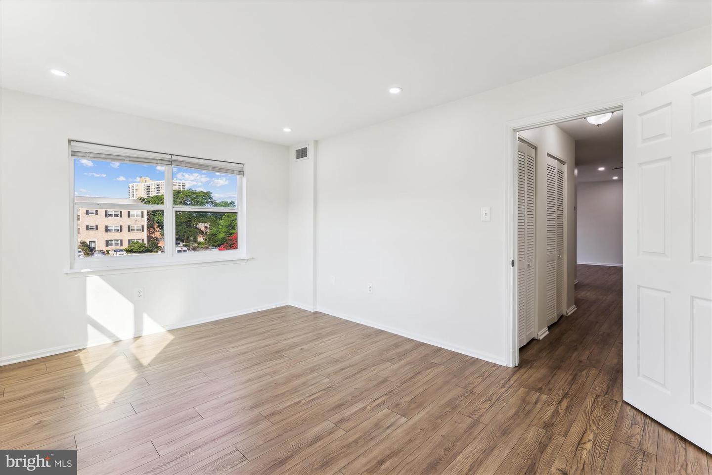 434 N ARMISTEAD ST #304, ALEXANDRIA, Virginia 22312, 1 Bedroom Bedrooms, ,1 BathroomBathrooms,Residential,For sale,434 N ARMISTEAD ST #304,VAAX2047824 MLS # VAAX2047824