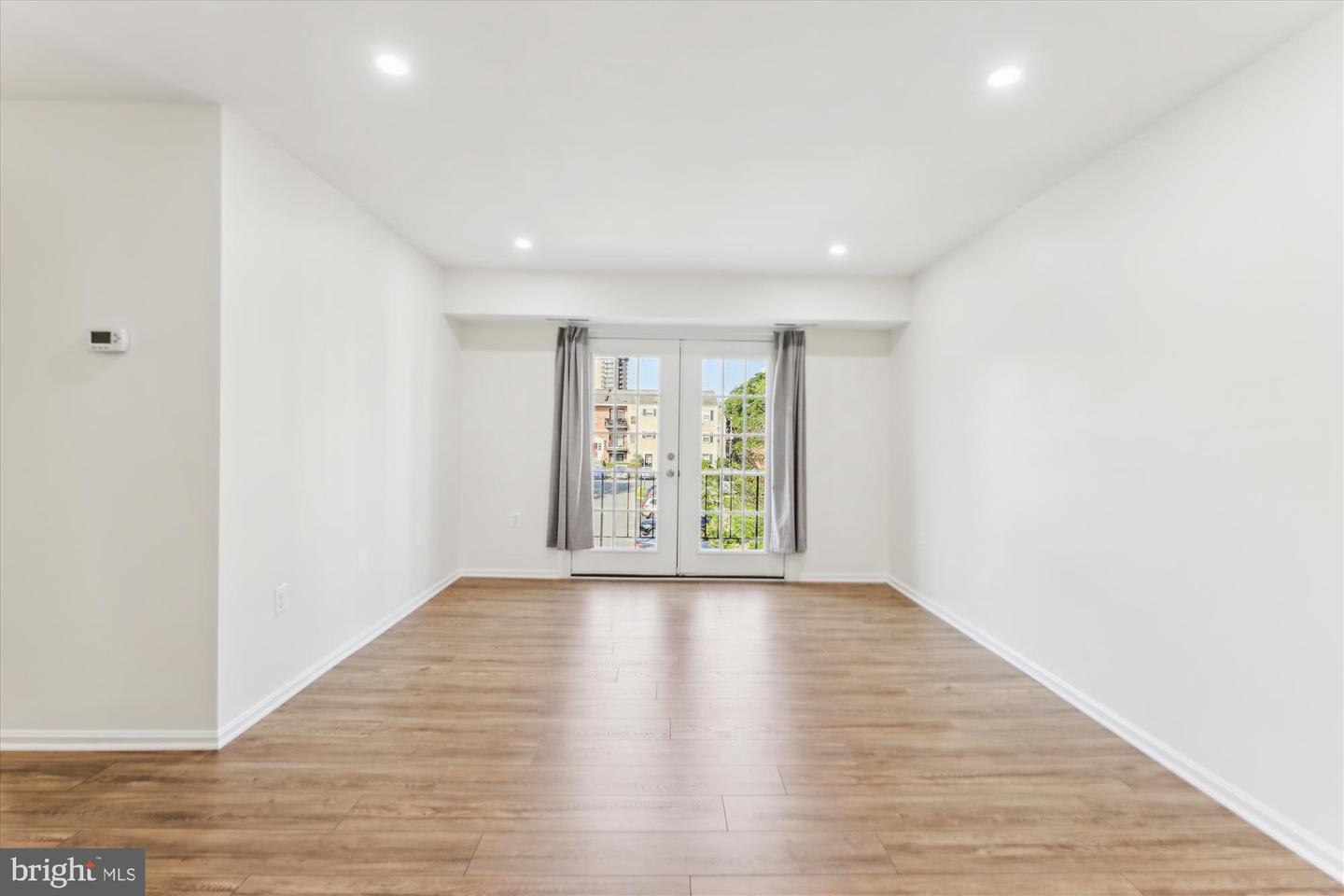 434 N ARMISTEAD ST #304, ALEXANDRIA, Virginia 22312, 1 Bedroom Bedrooms, ,1 BathroomBathrooms,Residential,For sale,434 N ARMISTEAD ST #304,VAAX2047824 MLS # VAAX2047824