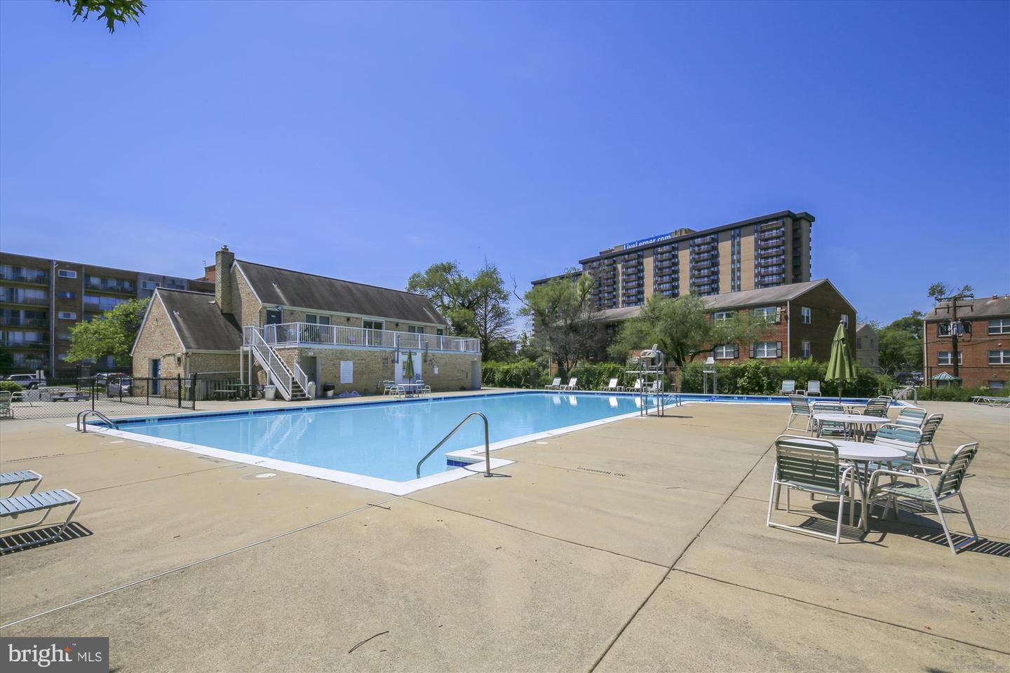434 N ARMISTEAD ST #304, ALEXANDRIA, Virginia 22312, 1 Bedroom Bedrooms, ,1 BathroomBathrooms,Residential,For sale,434 N ARMISTEAD ST #304,VAAX2047824 MLS # VAAX2047824
