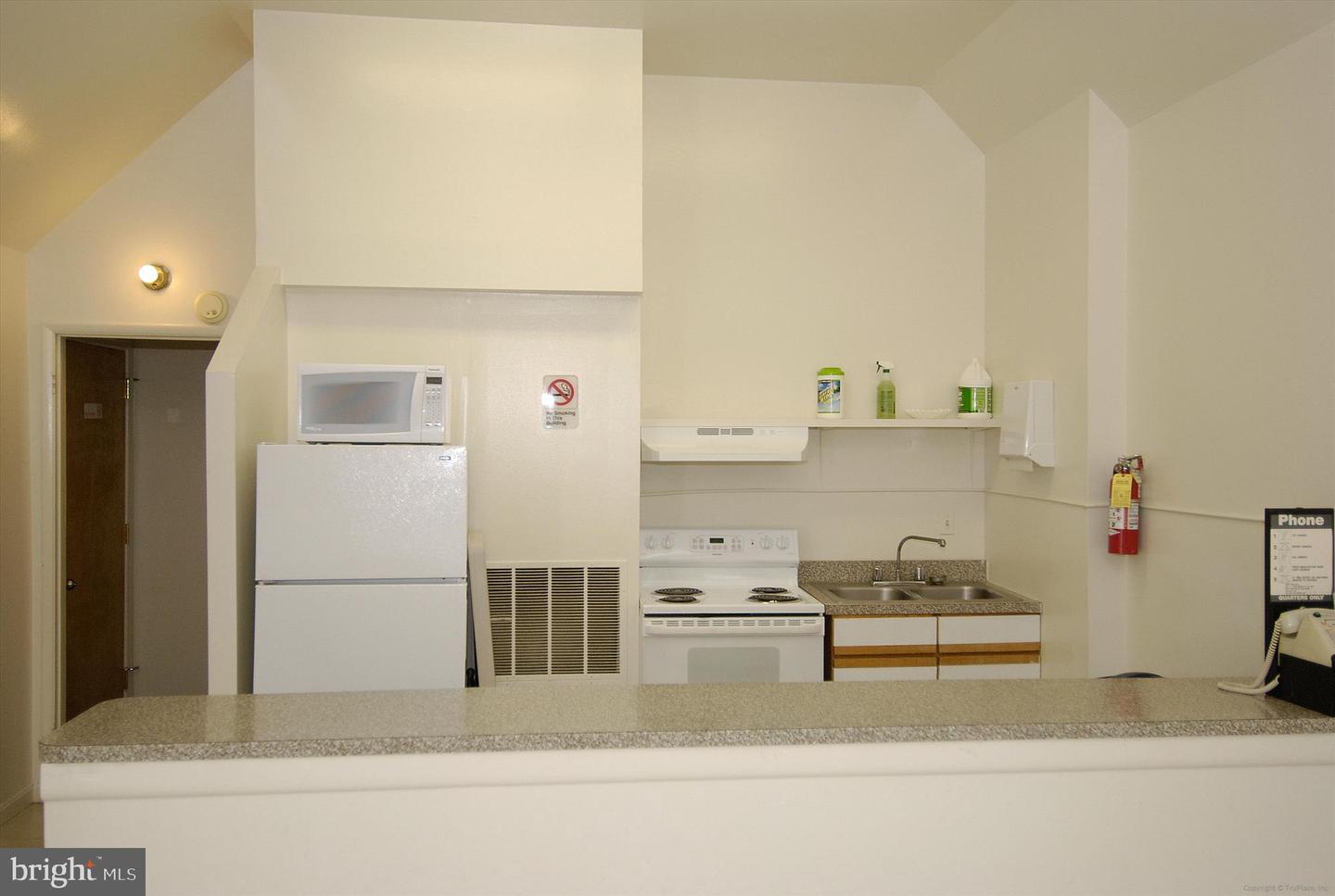 434 N ARMISTEAD ST #304, ALEXANDRIA, Virginia 22312, 1 Bedroom Bedrooms, ,1 BathroomBathrooms,Residential,For sale,434 N ARMISTEAD ST #304,VAAX2047824 MLS # VAAX2047824