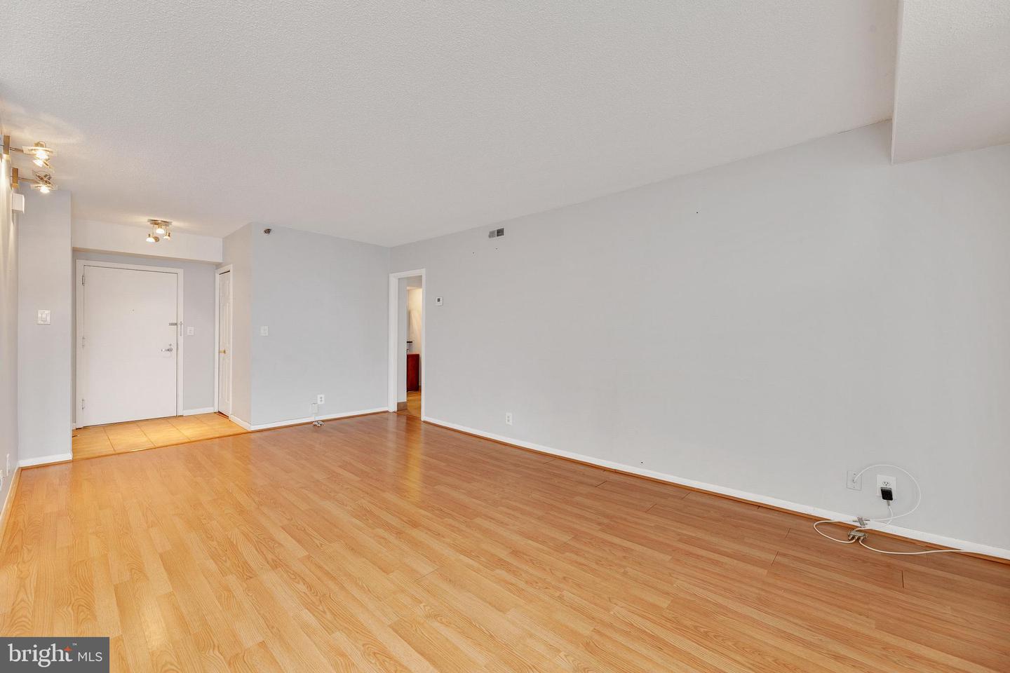 5505 SEMINARY RD #1707N, FALLS CHURCH, Virginia 22041, 1 Bedroom Bedrooms, ,1 BathroomBathrooms,Residential,For sale,5505 SEMINARY RD #1707N,VAFX2257370 MLS # VAFX2257370