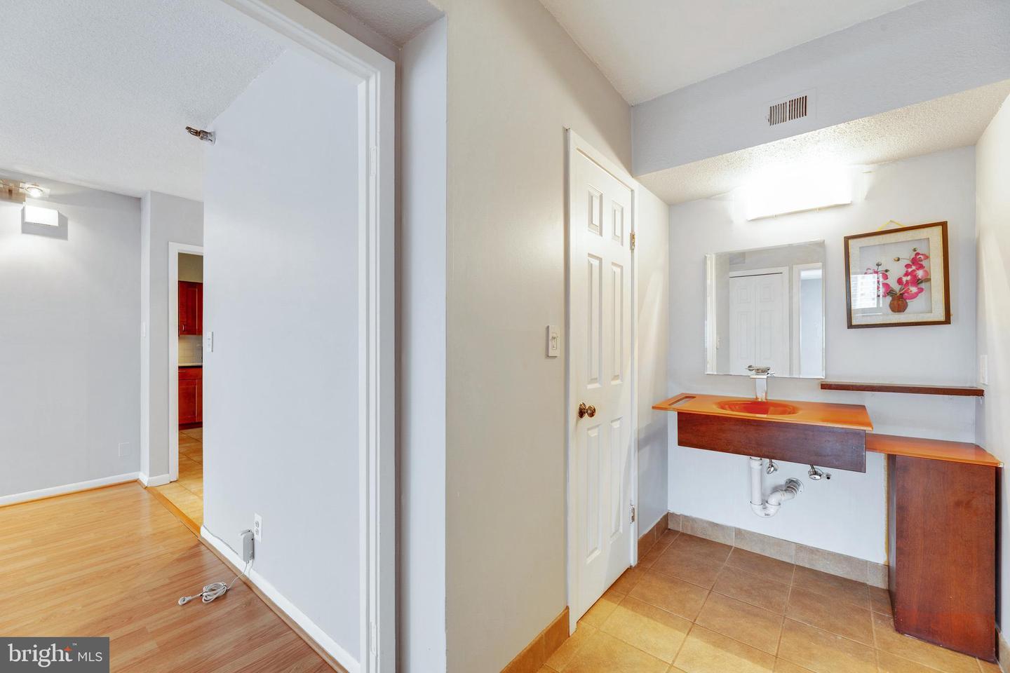 5505 SEMINARY RD #1707N, FALLS CHURCH, Virginia 22041, 1 Bedroom Bedrooms, ,1 BathroomBathrooms,Residential,For sale,5505 SEMINARY RD #1707N,VAFX2257370 MLS # VAFX2257370