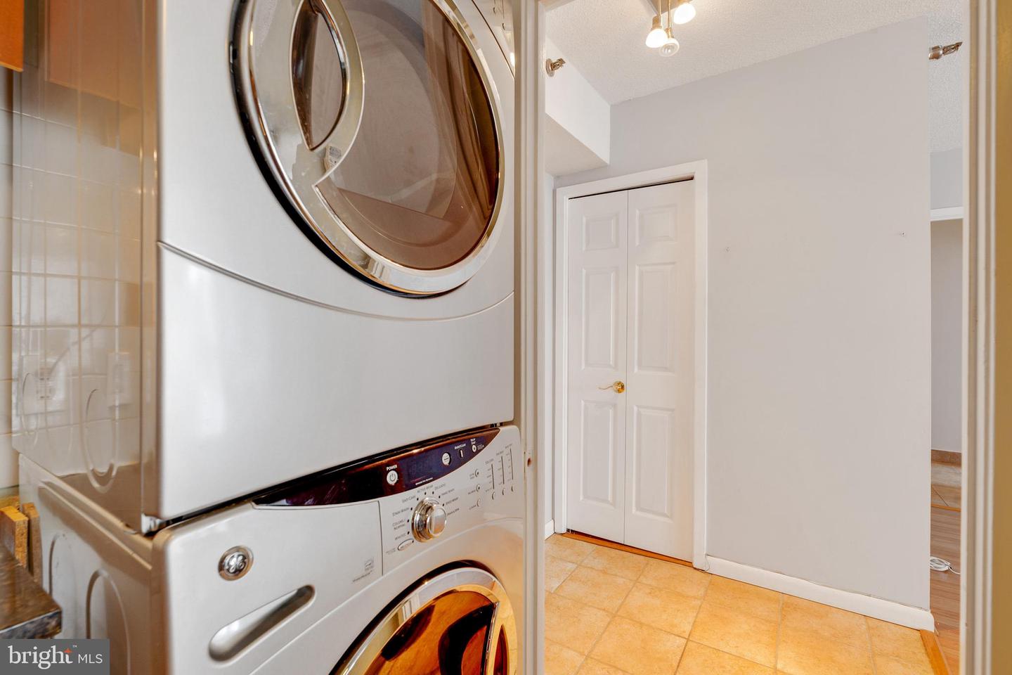 5505 SEMINARY RD #1707N, FALLS CHURCH, Virginia 22041, 1 Bedroom Bedrooms, ,1 BathroomBathrooms,Residential,For sale,5505 SEMINARY RD #1707N,VAFX2257370 MLS # VAFX2257370