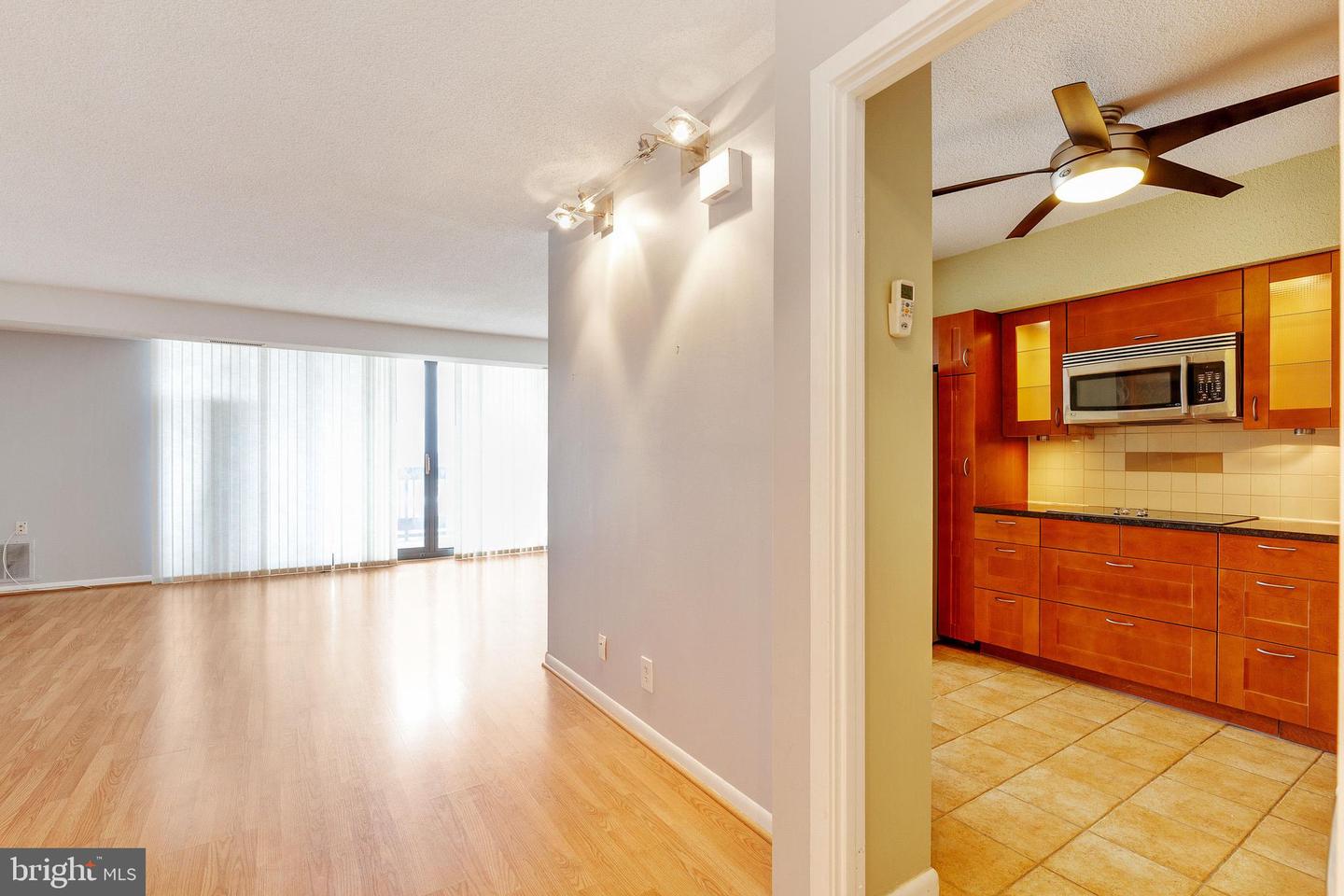 5505 SEMINARY RD #1707N, FALLS CHURCH, Virginia 22041, 1 Bedroom Bedrooms, ,1 BathroomBathrooms,Residential,For sale,5505 SEMINARY RD #1707N,VAFX2257370 MLS # VAFX2257370