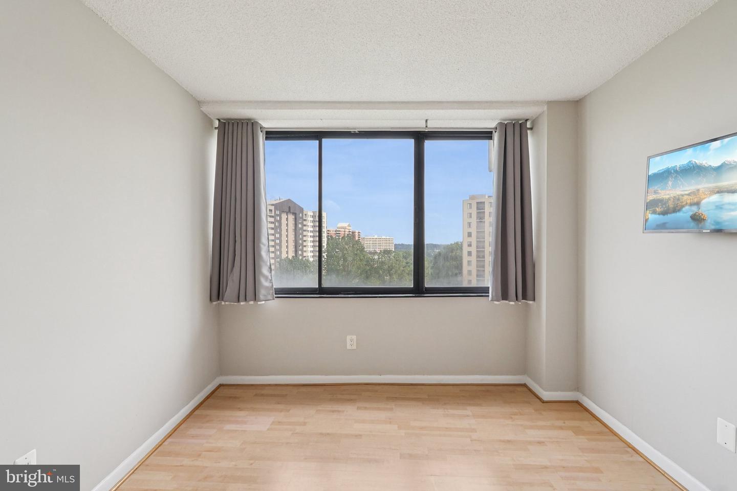 6301 STEVENSON AVE #705, ALEXANDRIA, Virginia 22304, 2 Bedrooms Bedrooms, ,2 BathroomsBathrooms,Residential,For sale,6301 STEVENSON AVE #705,VAAX2047826 MLS # VAAX2047826