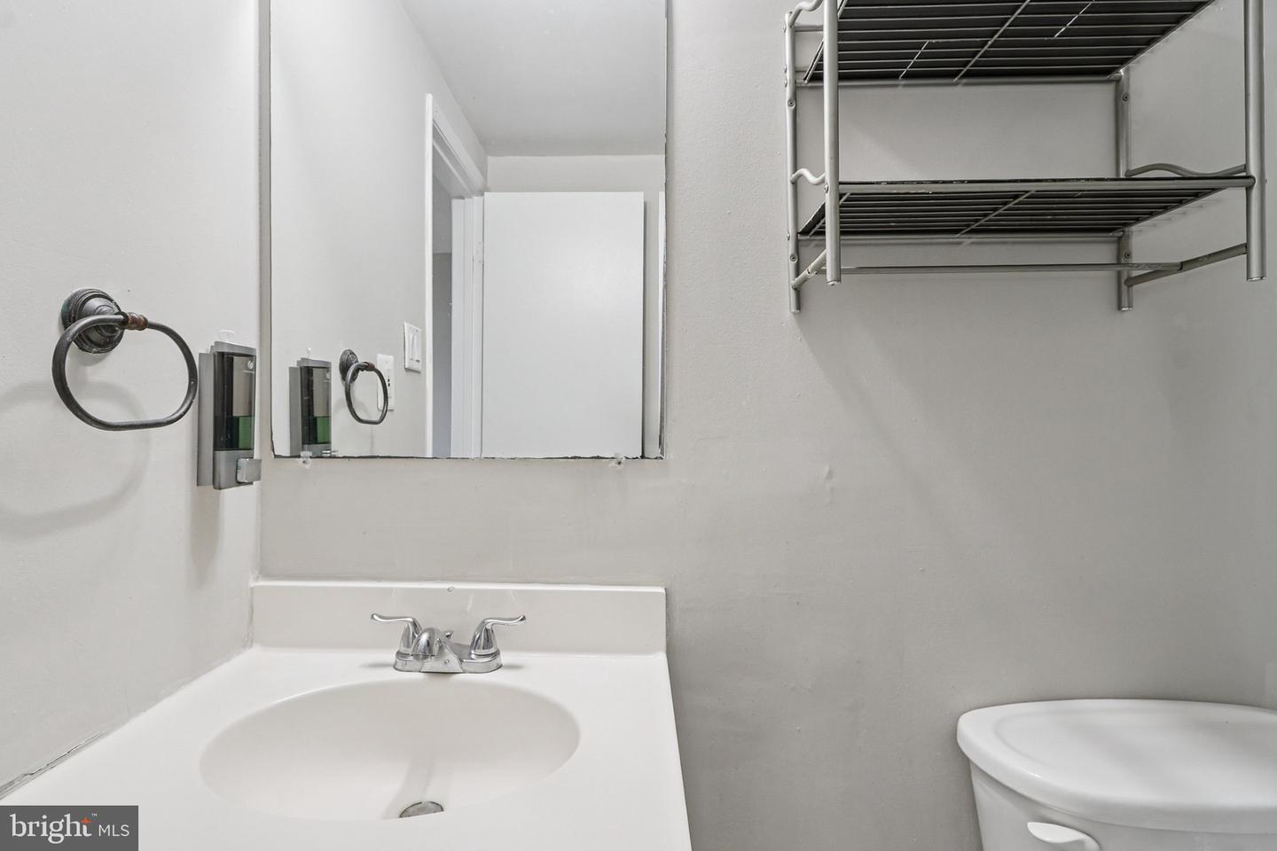 6301 STEVENSON AVE #705, ALEXANDRIA, Virginia 22304, 2 Bedrooms Bedrooms, ,2 BathroomsBathrooms,Residential,For sale,6301 STEVENSON AVE #705,VAAX2047826 MLS # VAAX2047826