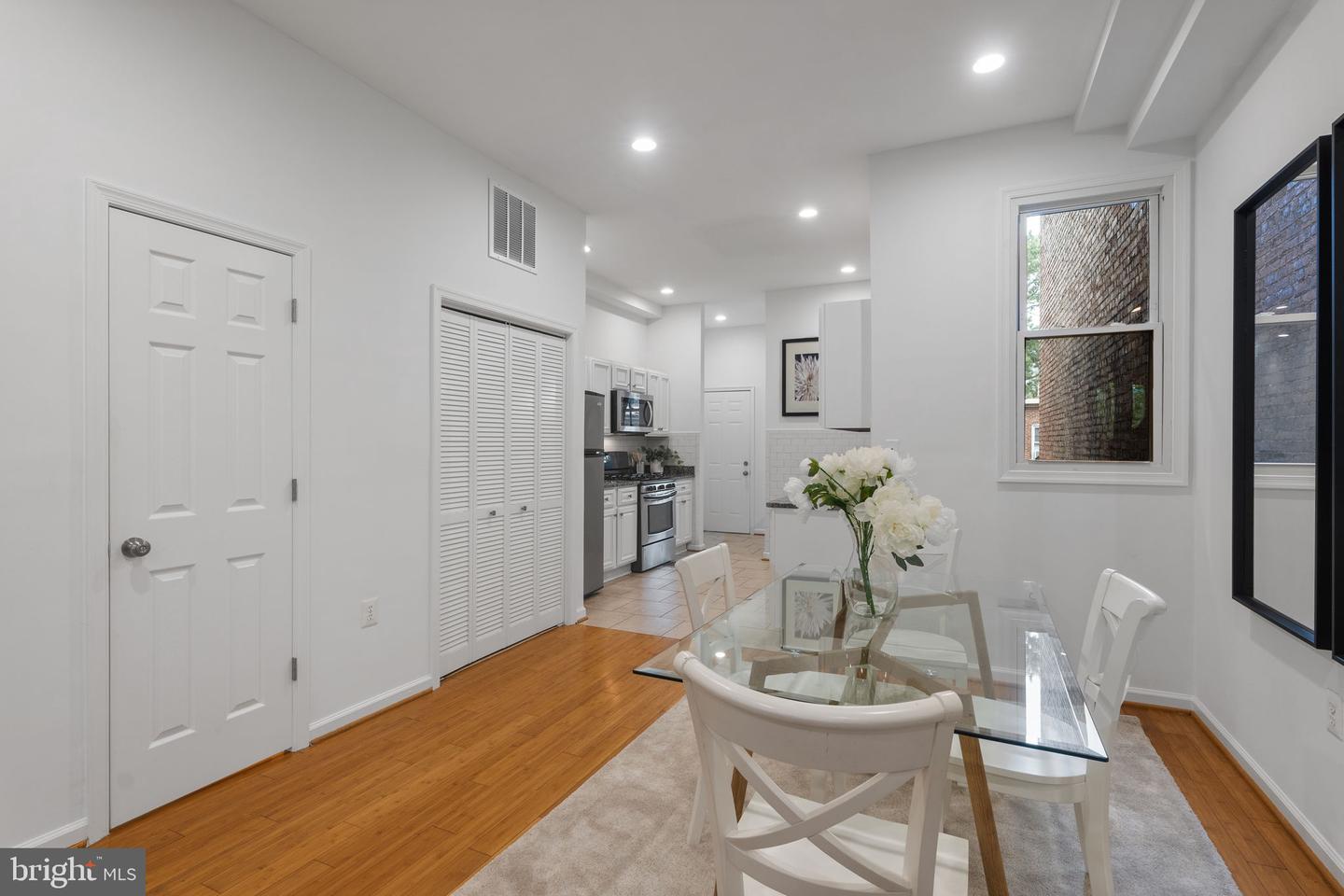 13 R ST NE #1, WASHINGTON, District Of Columbia 20002, 2 Bedrooms Bedrooms, ,2 BathroomsBathrooms,Residential,For sale,13 R ST NE #1,DCDC2211920 MLS # DCDC2211920