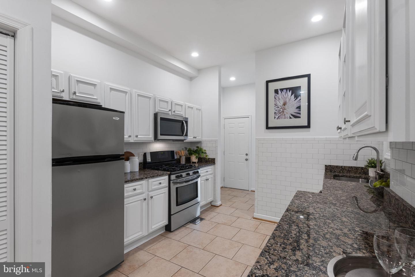 13 R ST NE #1, WASHINGTON, District Of Columbia 20002, 2 Bedrooms Bedrooms, ,2 BathroomsBathrooms,Residential,For sale,13 R ST NE #1,DCDC2211920 MLS # DCDC2211920