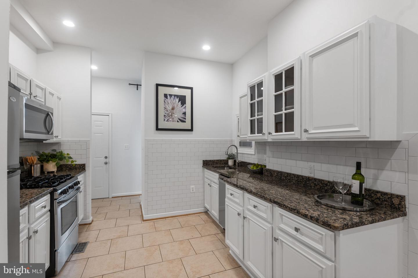 13 R ST NE #1, WASHINGTON, District Of Columbia 20002, 2 Bedrooms Bedrooms, ,2 BathroomsBathrooms,Residential,For sale,13 R ST NE #1,DCDC2211920 MLS # DCDC2211920