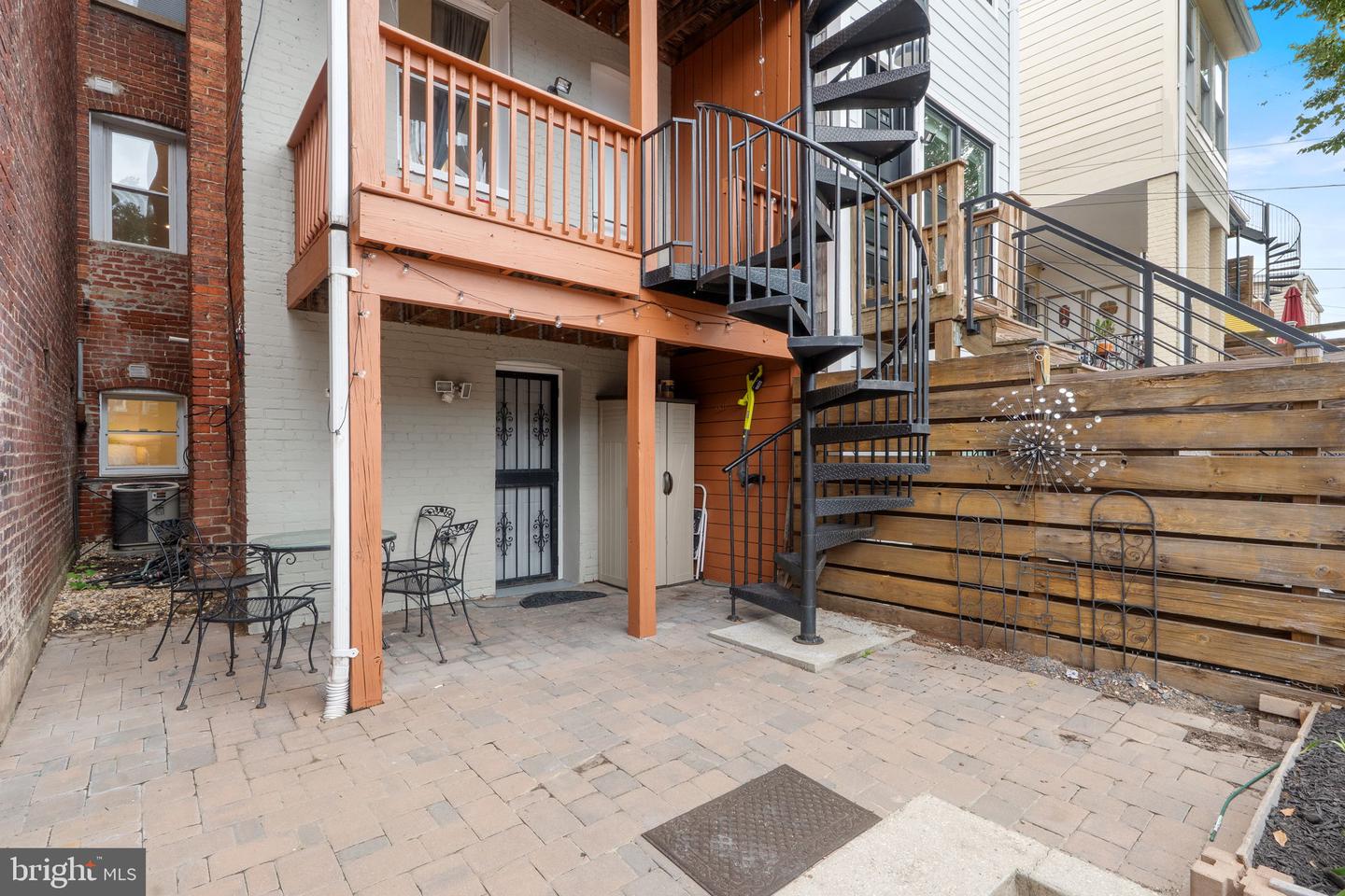 13 R ST NE #1, WASHINGTON, District Of Columbia 20002, 2 Bedrooms Bedrooms, ,2 BathroomsBathrooms,Residential,For sale,13 R ST NE #1,DCDC2211920 MLS # DCDC2211920