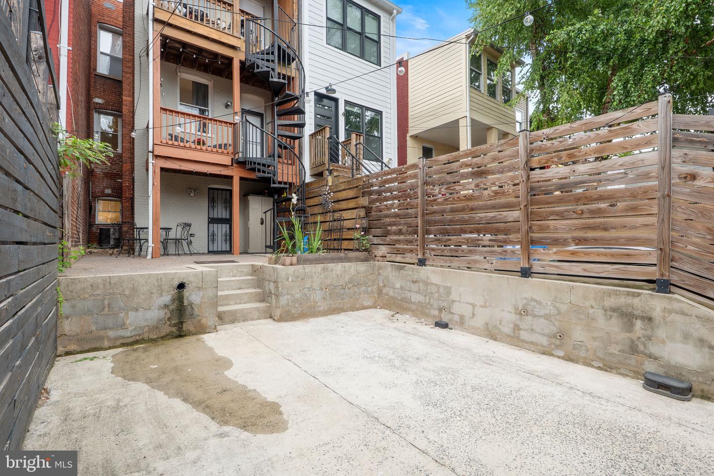 13 R ST NE #1, WASHINGTON, District Of Columbia 20002, 2 Bedrooms Bedrooms, ,2 BathroomsBathrooms,Residential,For sale,13 R ST NE #1,DCDC2211920 MLS # DCDC2211920