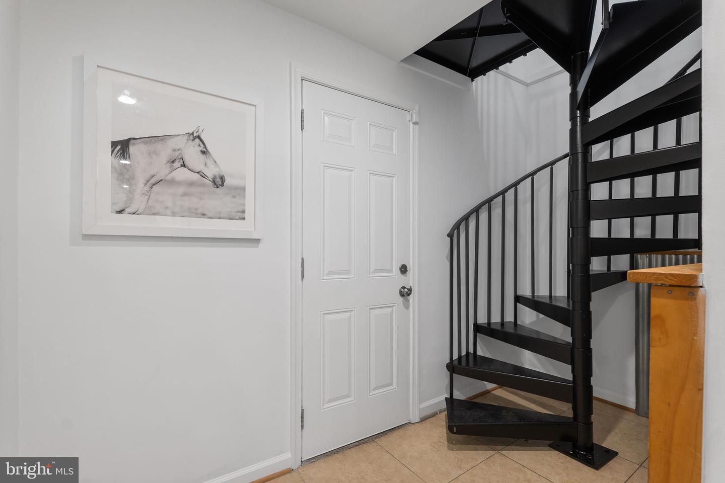 13 R ST NE #1, WASHINGTON, District Of Columbia 20002, 2 Bedrooms Bedrooms, ,2 BathroomsBathrooms,Residential,For sale,13 R ST NE #1,DCDC2211920 MLS # DCDC2211920
