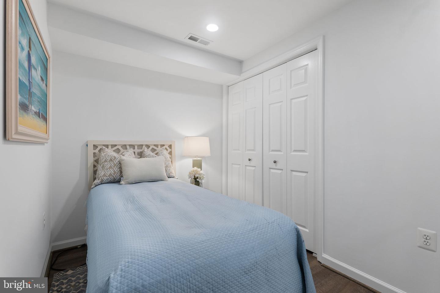 13 R ST NE #1, WASHINGTON, District Of Columbia 20002, 2 Bedrooms Bedrooms, ,2 BathroomsBathrooms,Residential,For sale,13 R ST NE #1,DCDC2211920 MLS # DCDC2211920