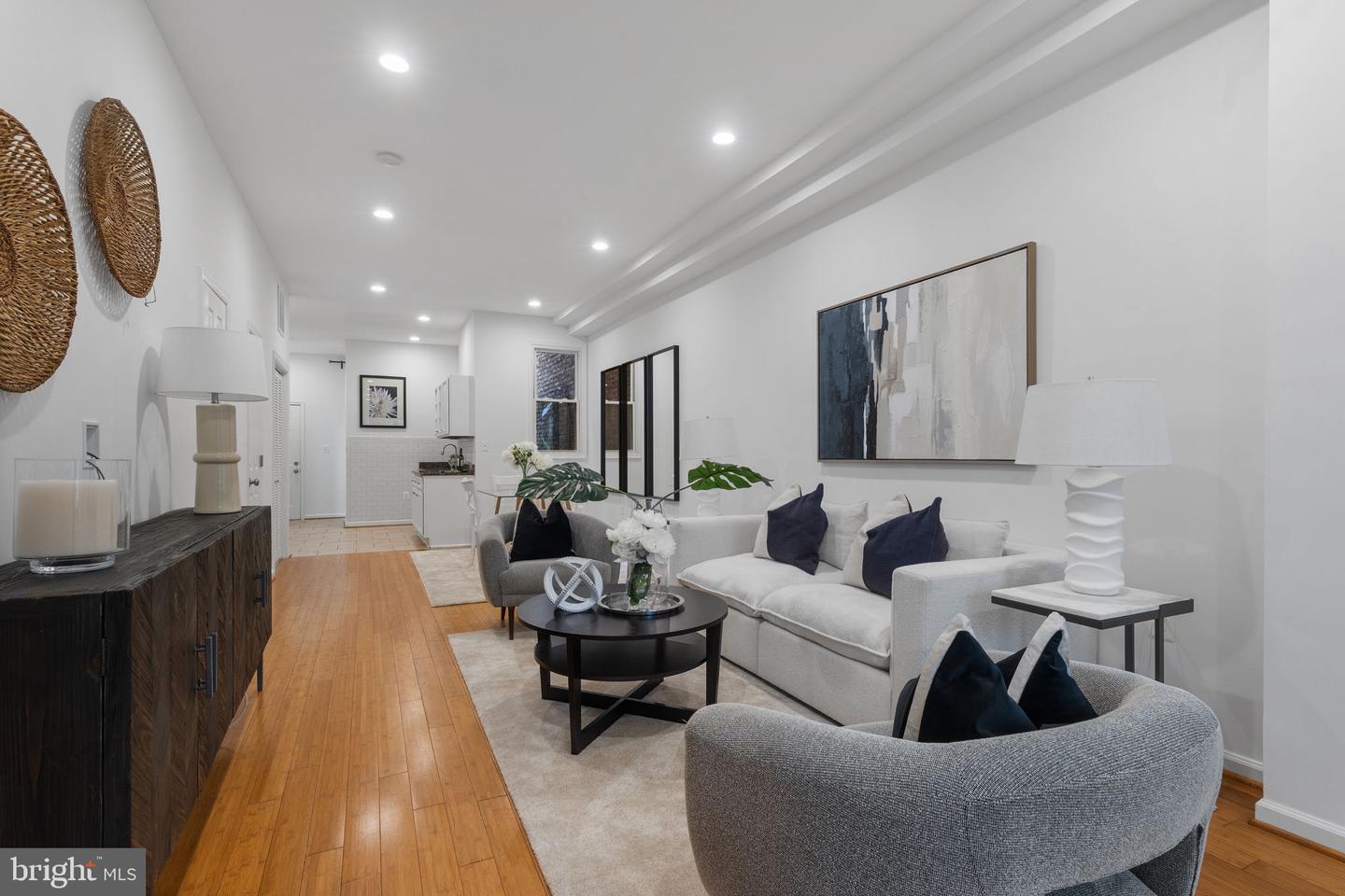 13 R ST NE #1, WASHINGTON, District Of Columbia 20002, 2 Bedrooms Bedrooms, ,2 BathroomsBathrooms,Residential,For sale,13 R ST NE #1,DCDC2211920 MLS # DCDC2211920