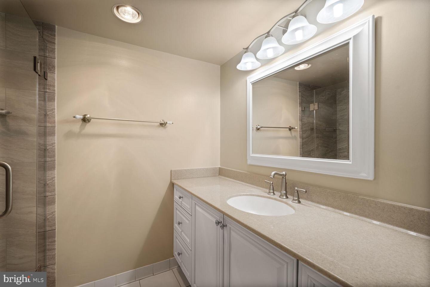 807 N HOWARD ST #219, ALEXANDRIA, Virginia 22304, 2 Bedrooms Bedrooms, ,2 BathroomsBathrooms,Residential,For sale,807 N HOWARD ST #219,VAAX2047830 MLS # VAAX2047830