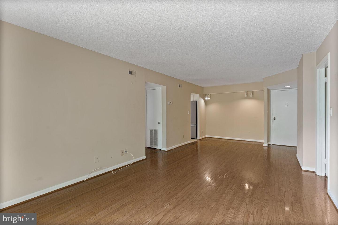 807 N HOWARD ST #219, ALEXANDRIA, Virginia 22304, 2 Bedrooms Bedrooms, ,2 BathroomsBathrooms,Residential,For sale,807 N HOWARD ST #219,VAAX2047830 MLS # VAAX2047830