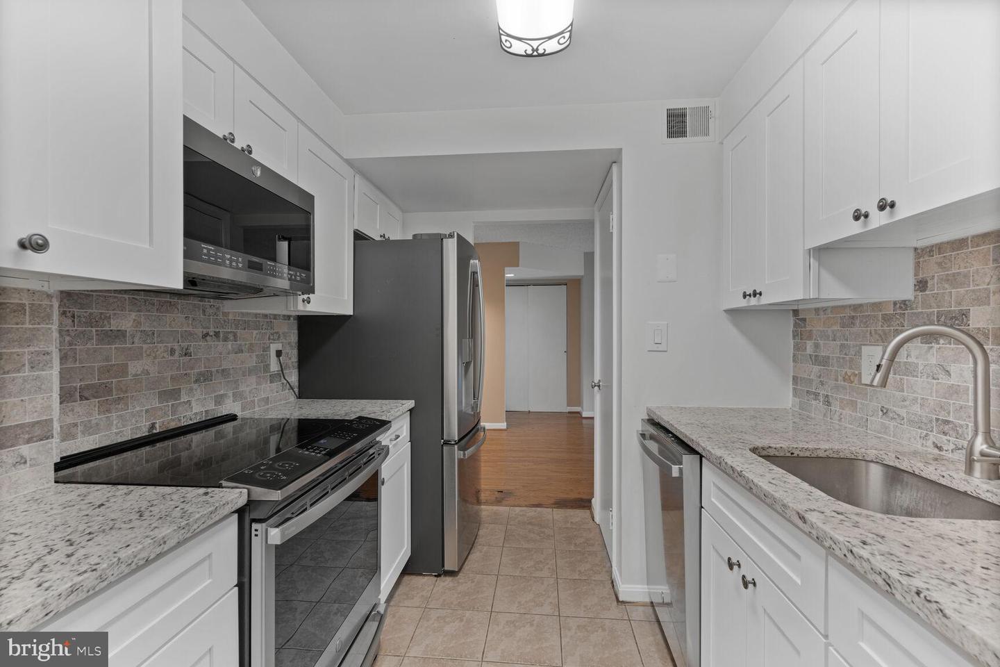 807 N HOWARD ST #219, ALEXANDRIA, Virginia 22304, 2 Bedrooms Bedrooms, ,2 BathroomsBathrooms,Residential,For sale,807 N HOWARD ST #219,VAAX2047830 MLS # VAAX2047830