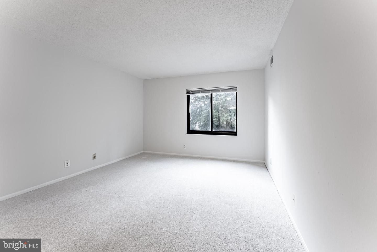 203 YOAKUM PKWY #403, ALEXANDRIA, Virginia 22304, 2 Bedrooms Bedrooms, ,2 BathroomsBathrooms,Residential,For sale,203 YOAKUM PKWY #403,VAAX2047782 MLS # VAAX2047782