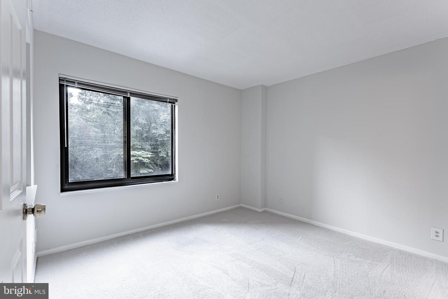 203 YOAKUM PKWY #403, ALEXANDRIA, Virginia 22304, 2 Bedrooms Bedrooms, ,2 BathroomsBathrooms,Residential,For sale,203 YOAKUM PKWY #403,VAAX2047782 MLS # VAAX2047782