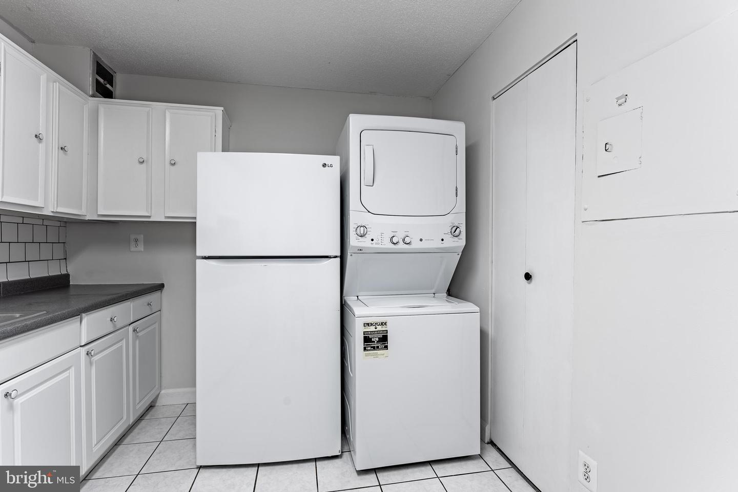 203 YOAKUM PKWY #403, ALEXANDRIA, Virginia 22304, 2 Bedrooms Bedrooms, ,2 BathroomsBathrooms,Residential,For sale,203 YOAKUM PKWY #403,VAAX2047782 MLS # VAAX2047782