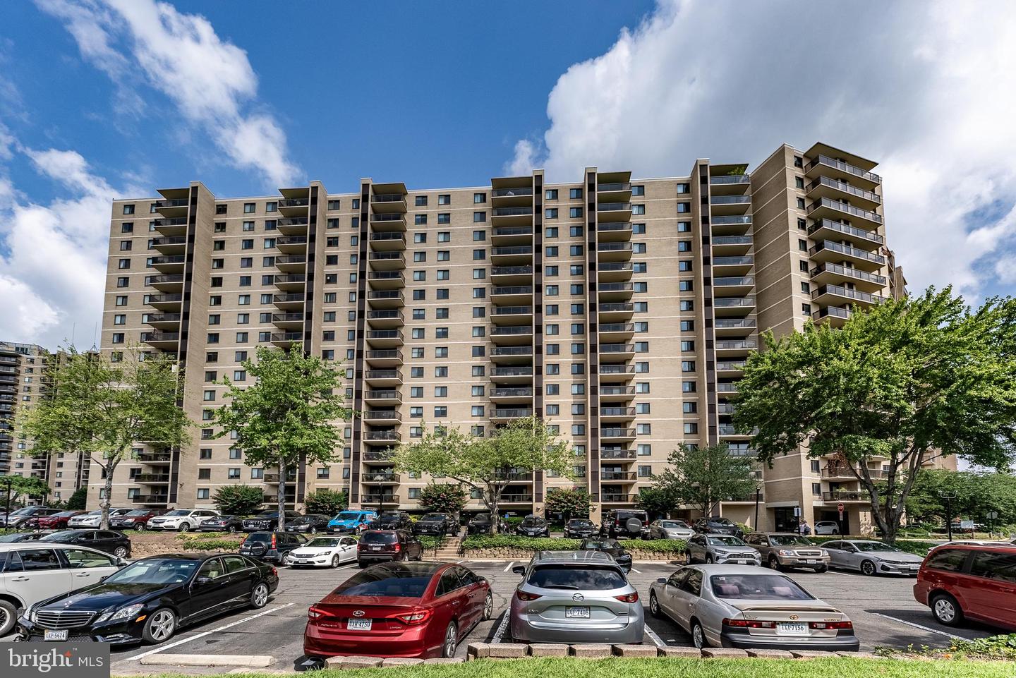 203 YOAKUM PKWY #403, ALEXANDRIA, Virginia 22304, 2 Bedrooms Bedrooms, ,2 BathroomsBathrooms,Residential,For sale,203 YOAKUM PKWY #403,VAAX2047782 MLS # VAAX2047782