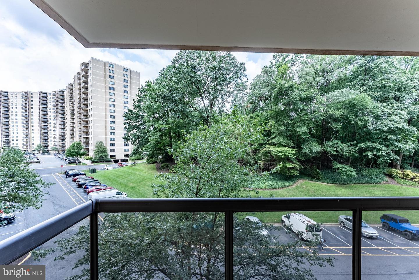 203 YOAKUM PKWY #403, ALEXANDRIA, Virginia 22304, 2 Bedrooms Bedrooms, ,2 BathroomsBathrooms,Residential,For sale,203 YOAKUM PKWY #403,VAAX2047782 MLS # VAAX2047782