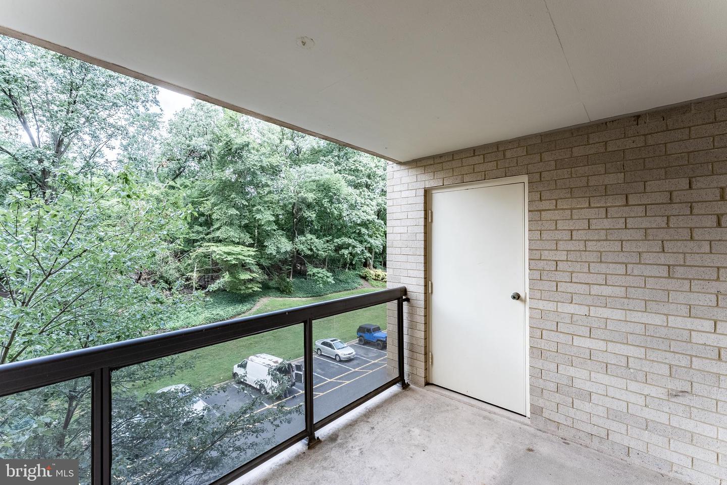 203 YOAKUM PKWY #403, ALEXANDRIA, Virginia 22304, 2 Bedrooms Bedrooms, ,2 BathroomsBathrooms,Residential,For sale,203 YOAKUM PKWY #403,VAAX2047782 MLS # VAAX2047782