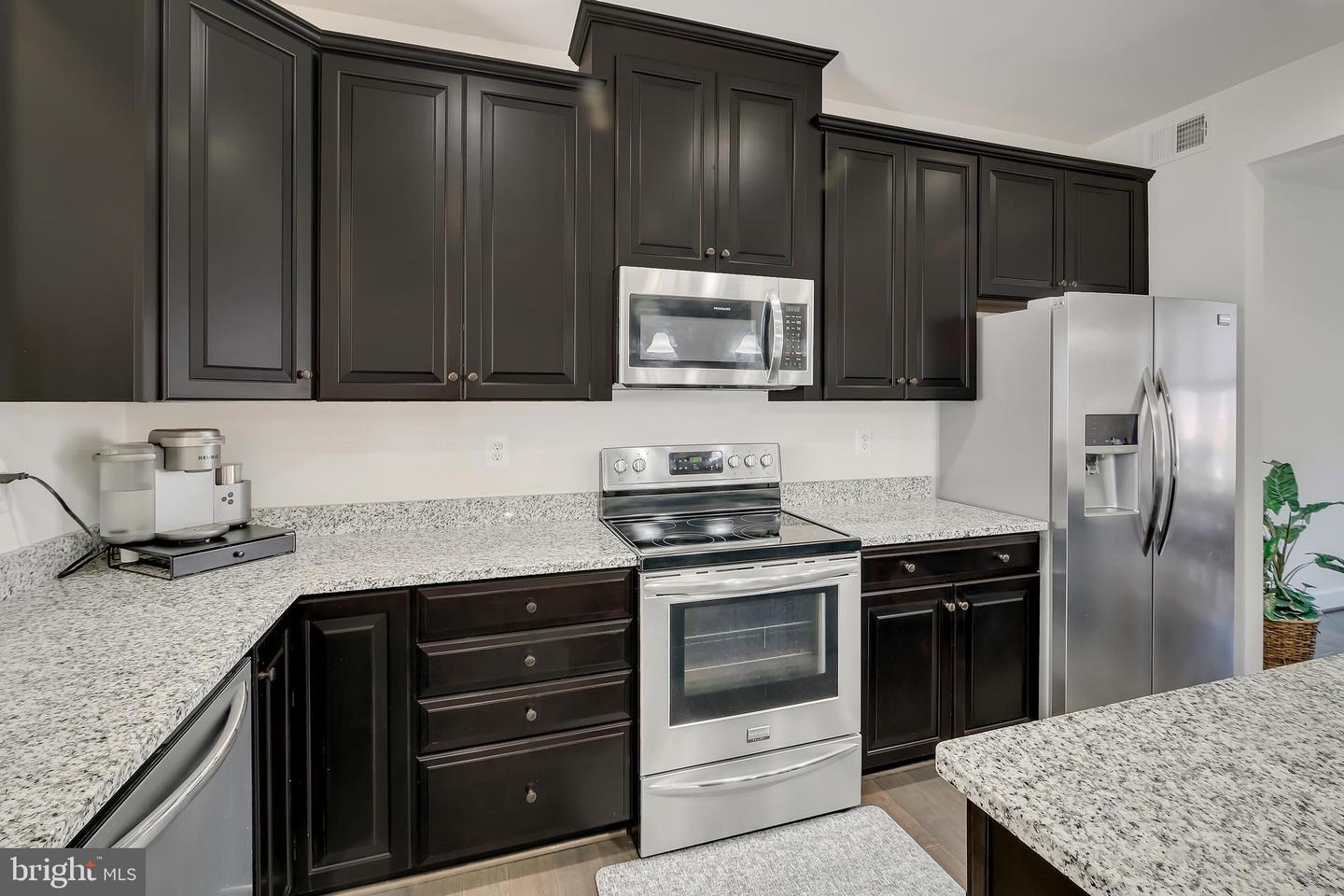 8428 GIRVAN CT, MANASSAS, Virginia 20109, 3 Bedrooms Bedrooms, ,3 BathroomsBathrooms,Residential,For sale,8428 GIRVAN CT,VAPW2099824 MLS # VAPW2099824