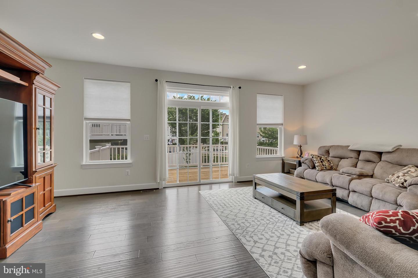 8428 GIRVAN CT, MANASSAS, Virginia 20109, 3 Bedrooms Bedrooms, ,3 BathroomsBathrooms,Residential,For sale,8428 GIRVAN CT,VAPW2099824 MLS # VAPW2099824