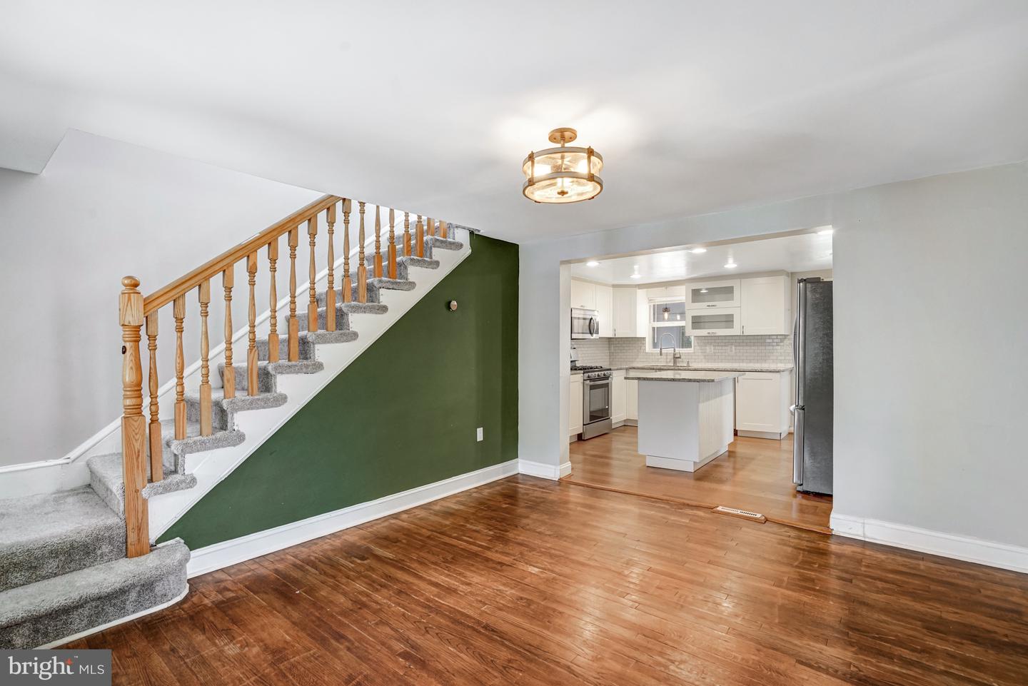 6437 HOLYOKE DR, ANNANDALE, Virginia 22003, 3 Bedrooms Bedrooms, ,2 BathroomsBathrooms,Residential,For sale,6437 HOLYOKE DR,VAFX2257252 MLS # VAFX2257252
