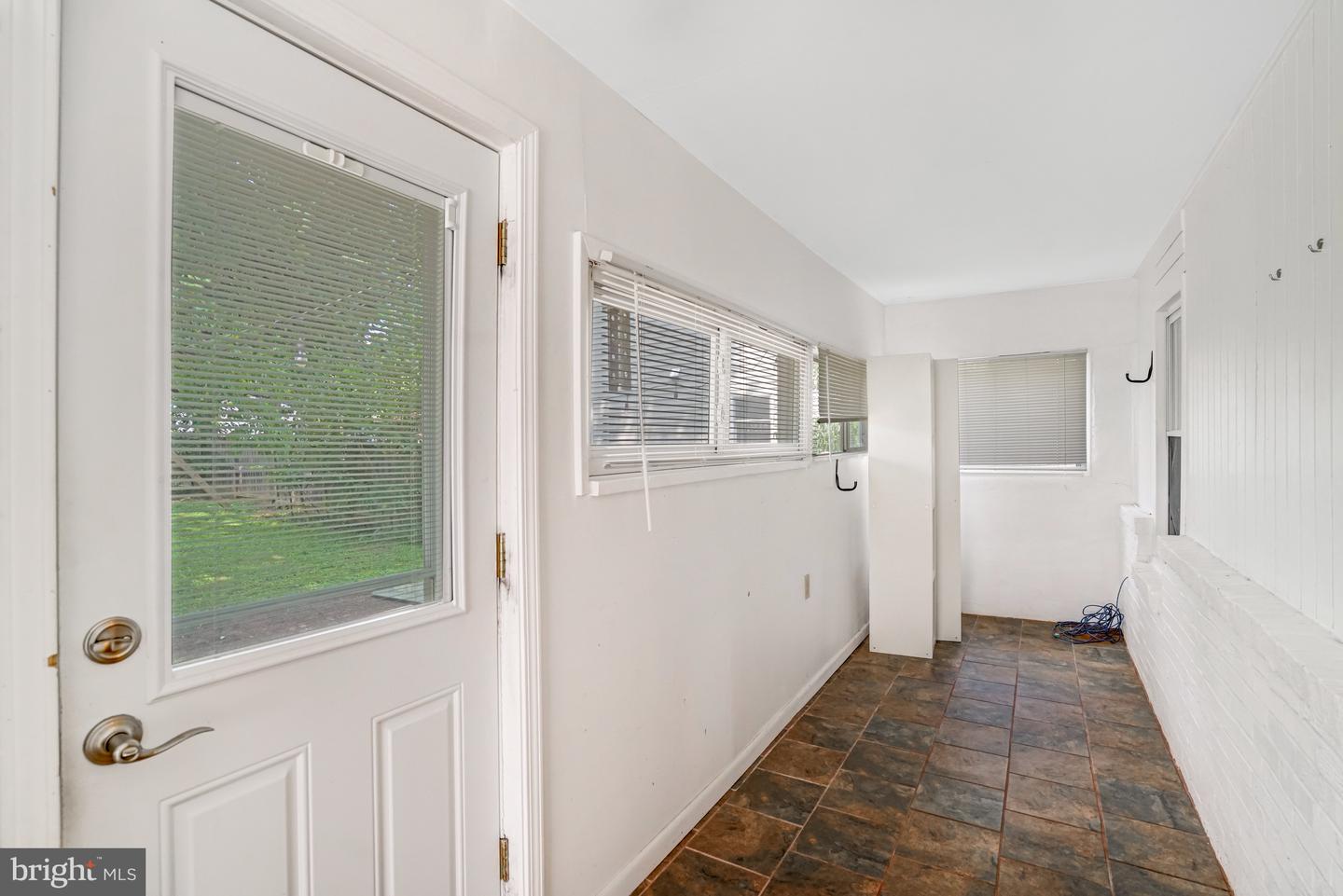 6437 HOLYOKE DR, ANNANDALE, Virginia 22003, 3 Bedrooms Bedrooms, ,2 BathroomsBathrooms,Residential,For sale,6437 HOLYOKE DR,VAFX2257252 MLS # VAFX2257252