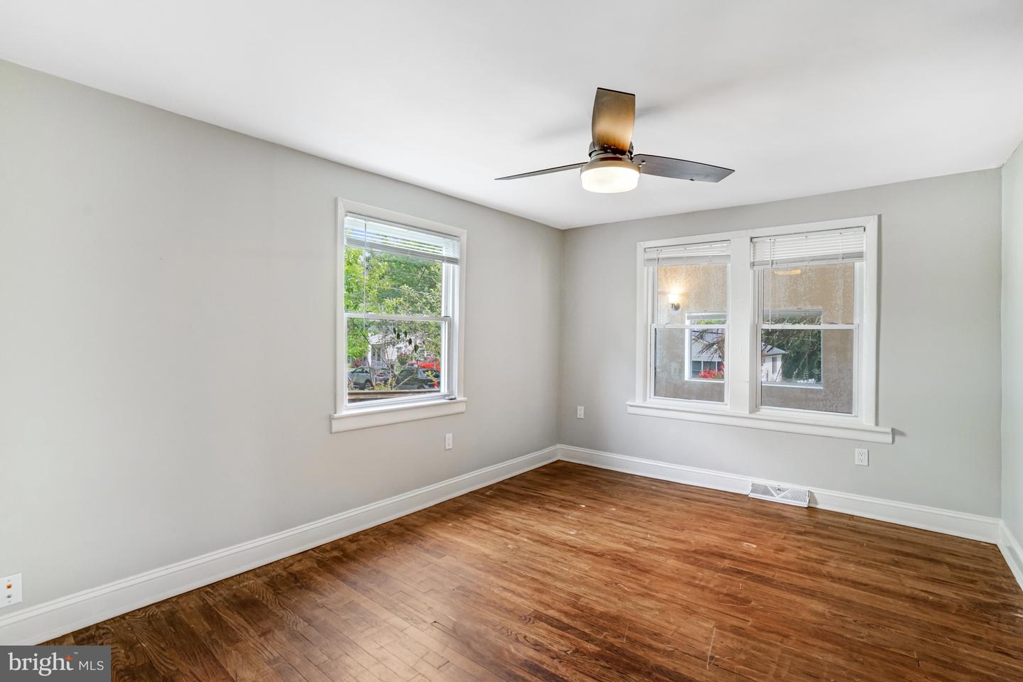 6437 HOLYOKE DR, ANNANDALE, Virginia 22003, 3 Bedrooms Bedrooms, ,2 BathroomsBathrooms,Residential,For sale,6437 HOLYOKE DR,VAFX2257252 MLS # VAFX2257252