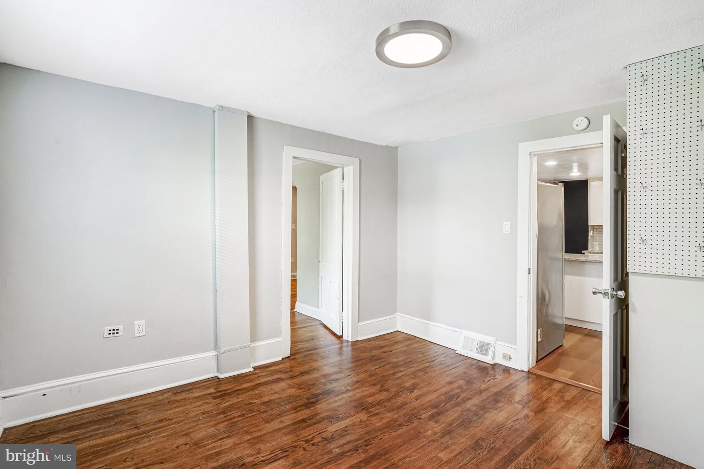 6437 HOLYOKE DR, ANNANDALE, Virginia 22003, 3 Bedrooms Bedrooms, ,2 BathroomsBathrooms,Residential,For sale,6437 HOLYOKE DR,VAFX2257252 MLS # VAFX2257252
