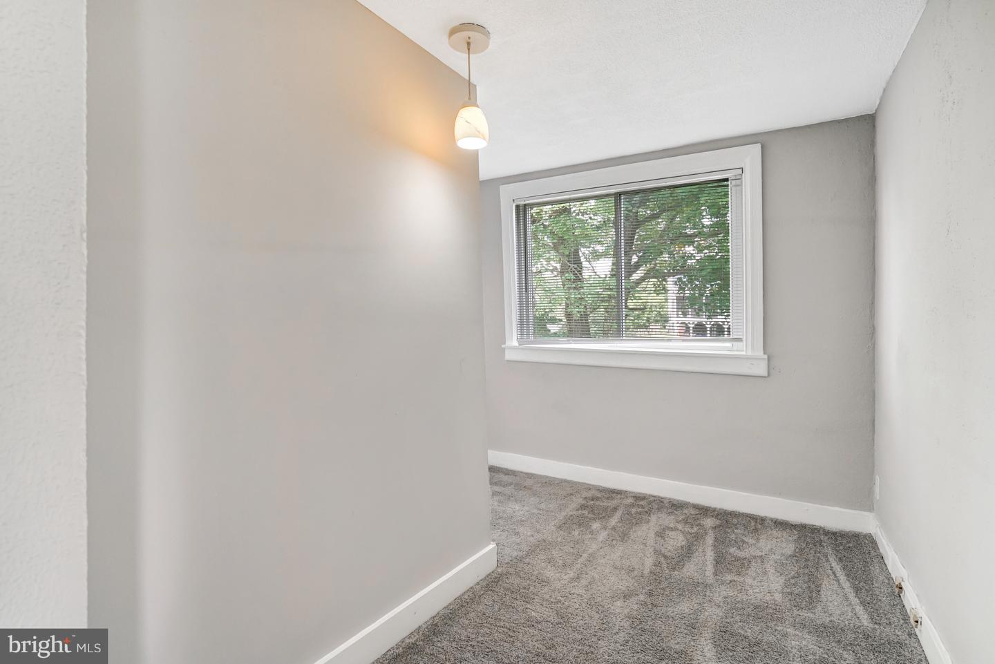 6437 HOLYOKE DR, ANNANDALE, Virginia 22003, 3 Bedrooms Bedrooms, ,2 BathroomsBathrooms,Residential,For sale,6437 HOLYOKE DR,VAFX2257252 MLS # VAFX2257252